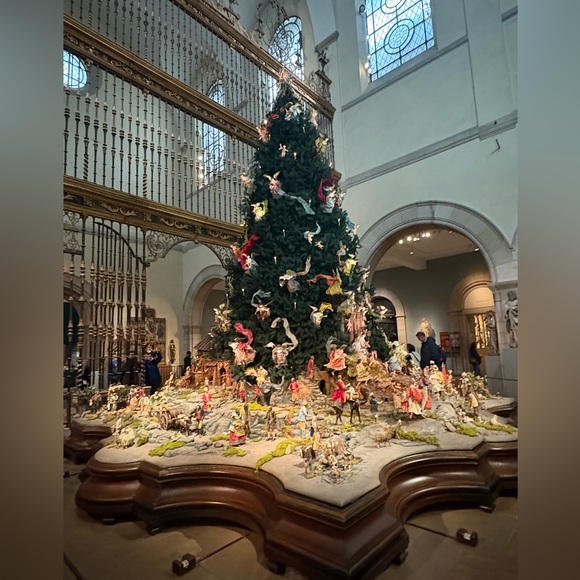 Meet your Posher, Annie - Picture 3 of 16